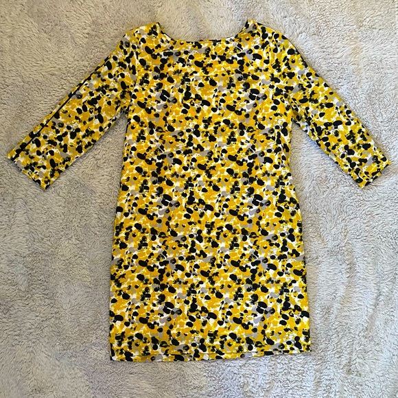 H&M — Midi Patterned Dress — Quarter Length Sleeve - Picture 1 of 3